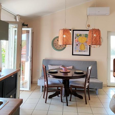 Apartment For Two 200M From The Beach Pula Buitenkant foto