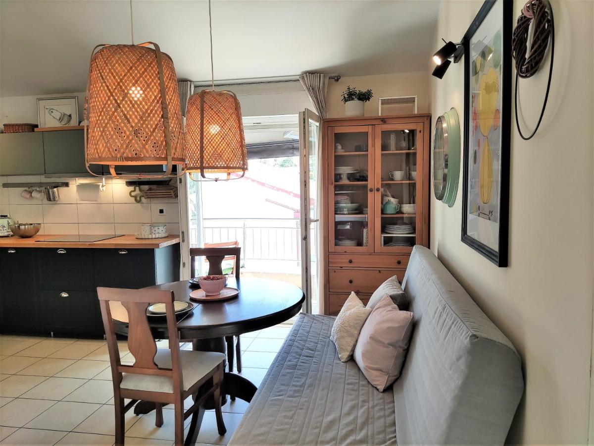 Apartment For Two 200M From The Beach Pula Buitenkant foto