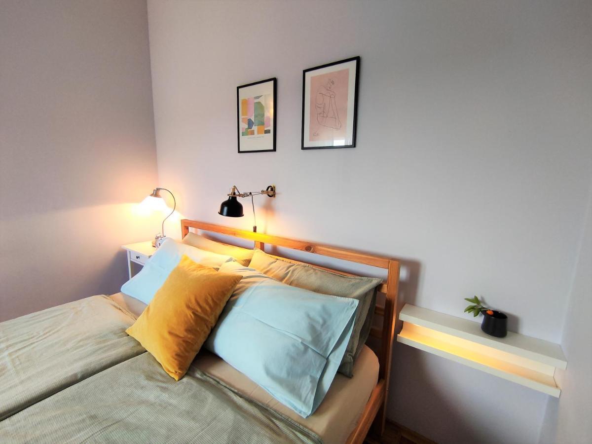 Apartment For Two 200M From The Beach Pula Buitenkant foto