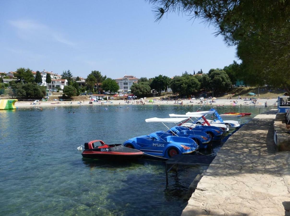 Apartment For Two 200M From The Beach Pula Buitenkant foto